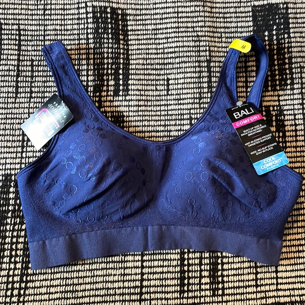 Bali comfort bra. Size medium.